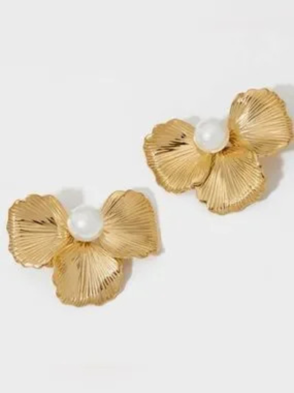 Flower Pearl Stud Earrings (3113)